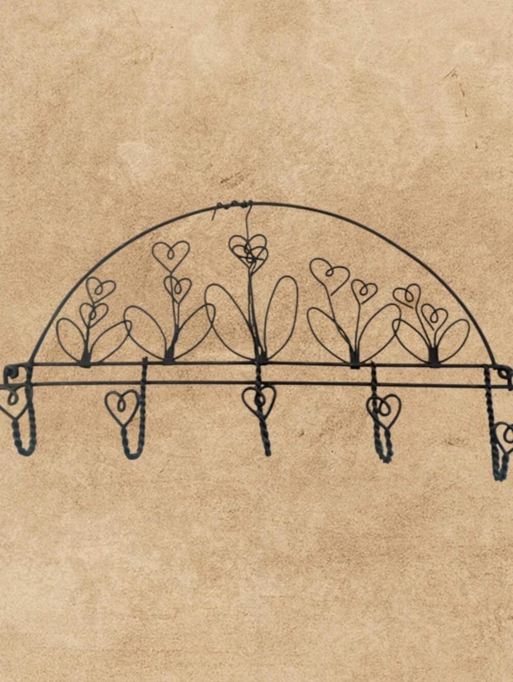 Black Heart Vine Metal Wall Key Holder